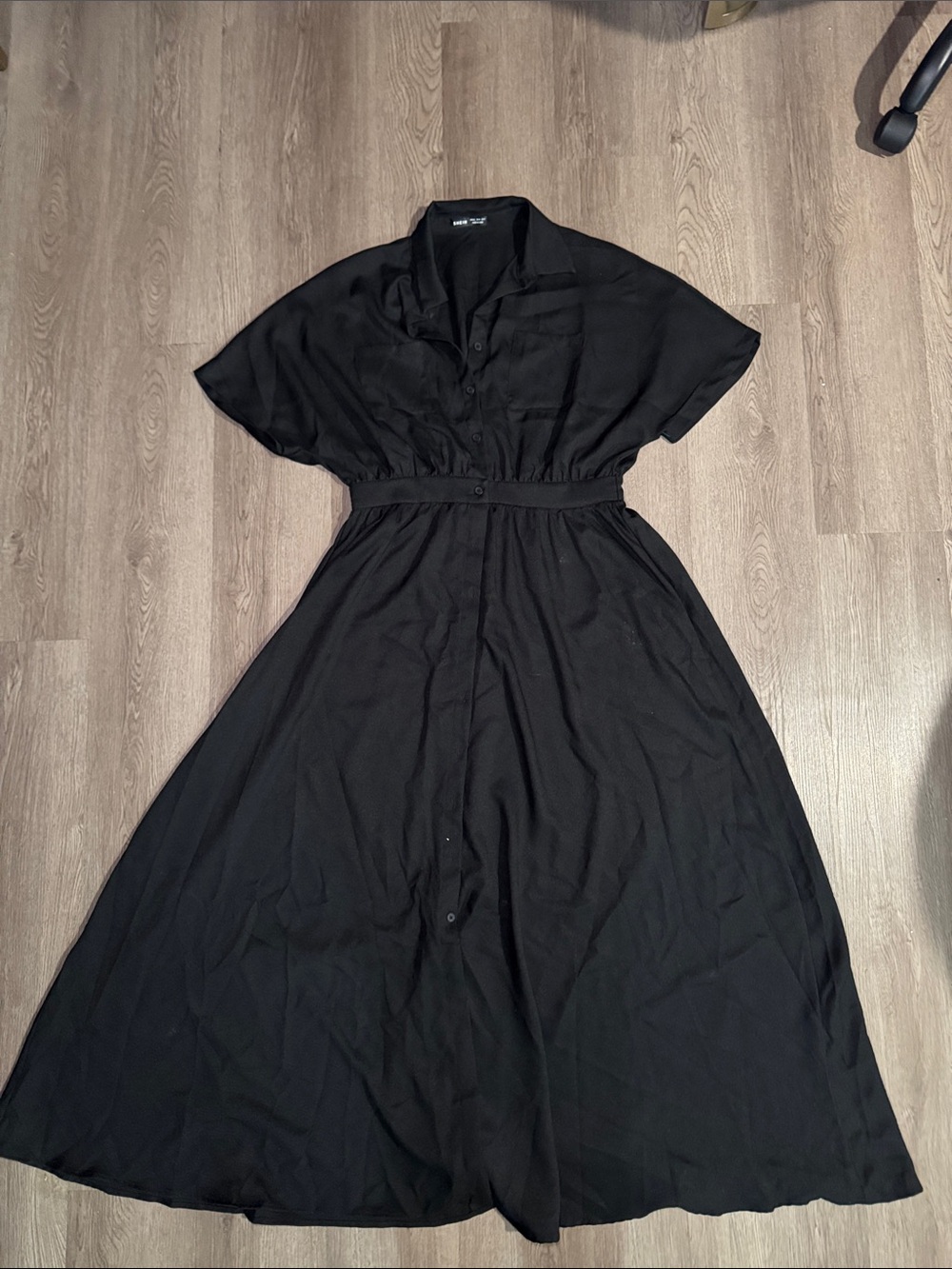 SHEIN Black Short-Sleeve Maxi Dress with Button Front